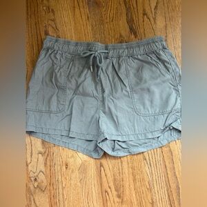Quince Shorts- olive